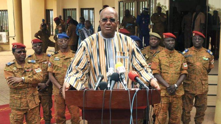 Le Burkina Faso : de la recherche de l’équilibre étatique entre des acteurs désorientés et une société divisée